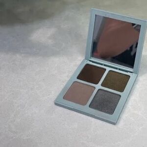 Elegant Earth Tones Eyeshadow Palette